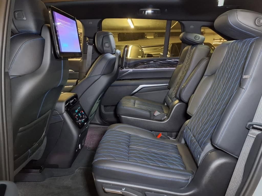 New 2026 Cadillac Escalade IQL Luxury image 12