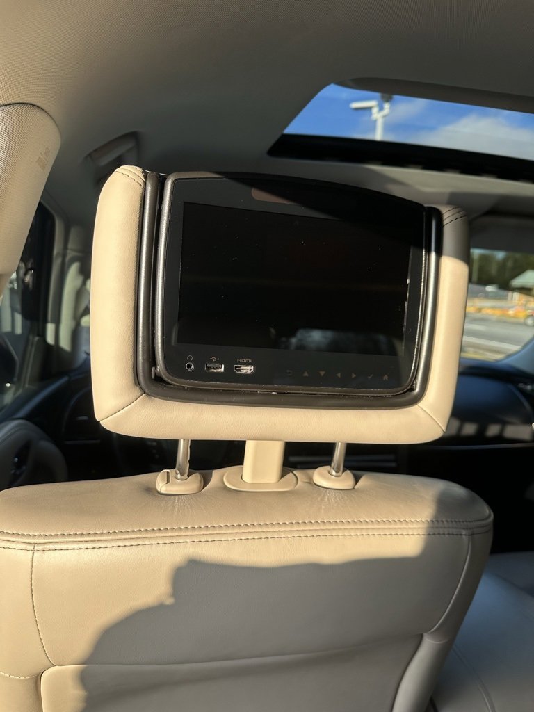 Used 2022 Nissan Armada Platinum w/ Captain's Chairs Package image 27