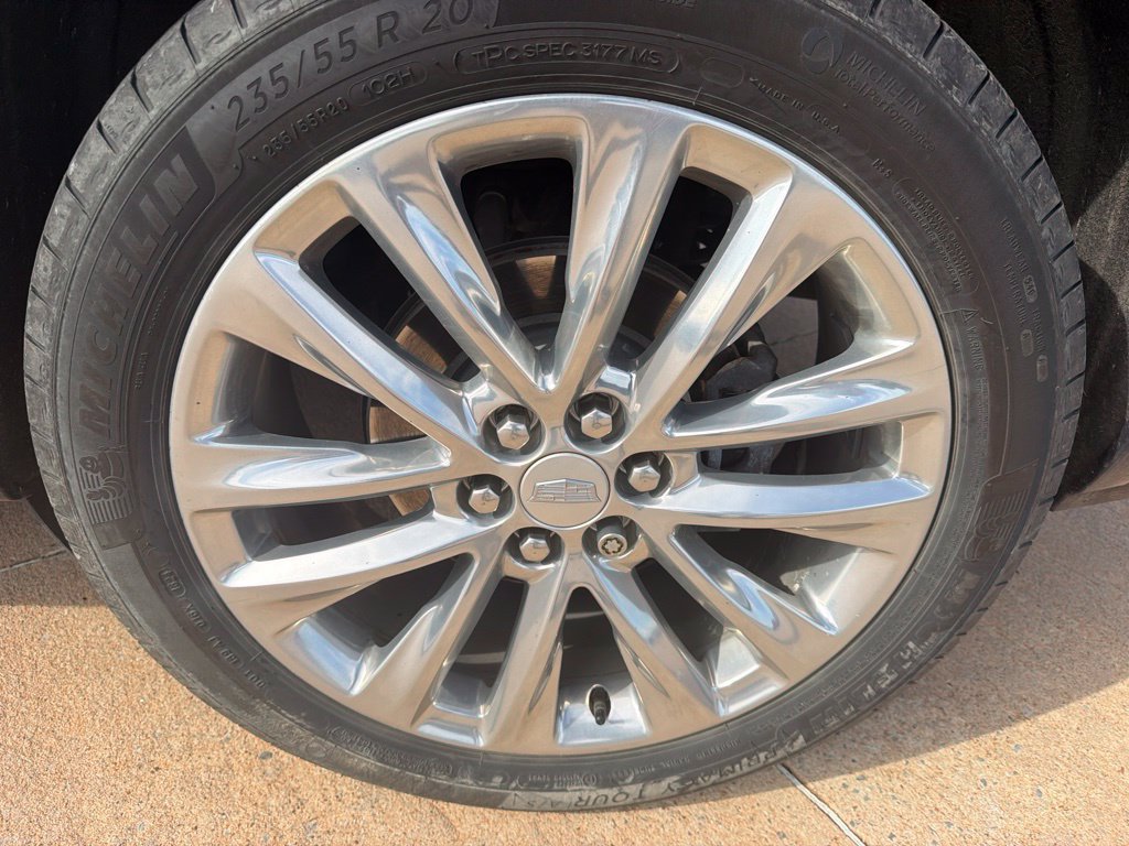 Used 2024 Cadillac XT6 Premium Luxury w/ LPO, Floor Liner Package AWD/4WD image 8