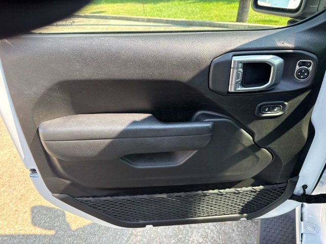 Used 2025 Jeep Wrangler Unlimited Sport AWD/4WD image 24