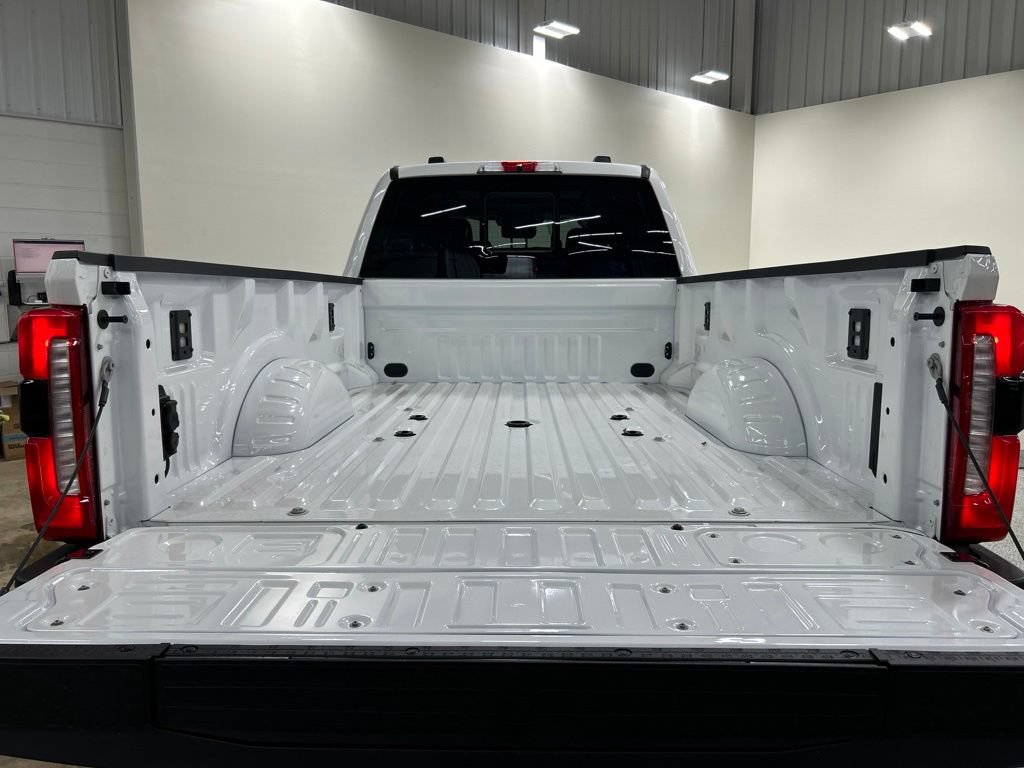 New 2026 Ford F350 Lariat w/ Lariat Ultimate Package AWD/4WD image 32