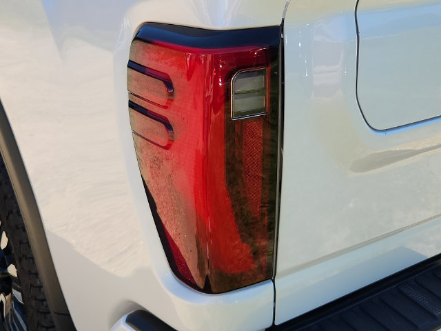 Used 2024 GMC Sierra 2500 Denali Ultimate AWD/4WD image 12