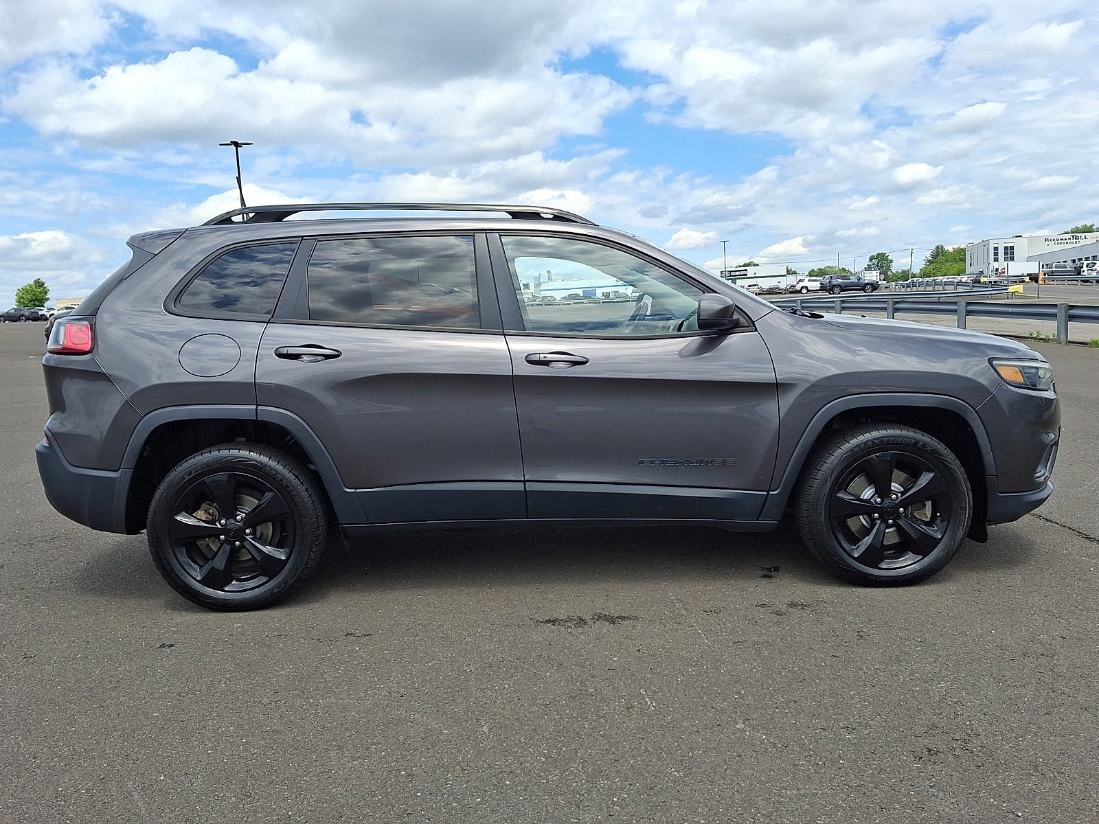 Used 2020 Jeep Cherokee Latitude Plus FWD image 7