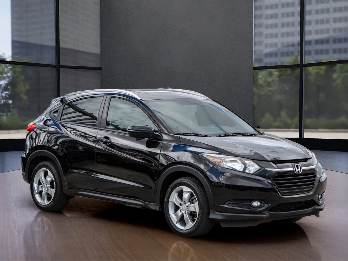 Used 2017 Honda HR-V EX-L image 3