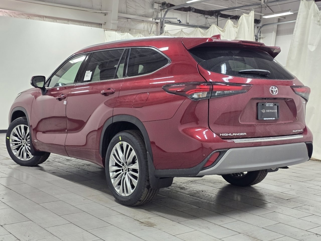 New 2026 Toyota Highlander Platinum image 16