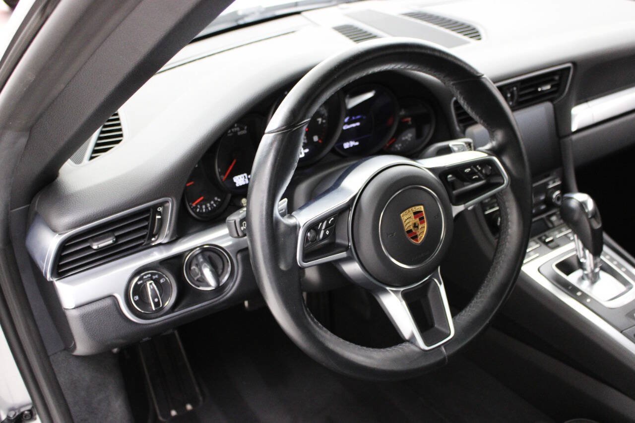 Used 2017 Porsche 911 Carrera image 19