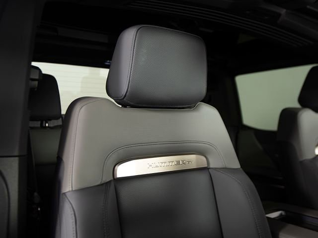 Used 2024 GMC Hummer EV 3X w/ LPO, Illumination Package image 33