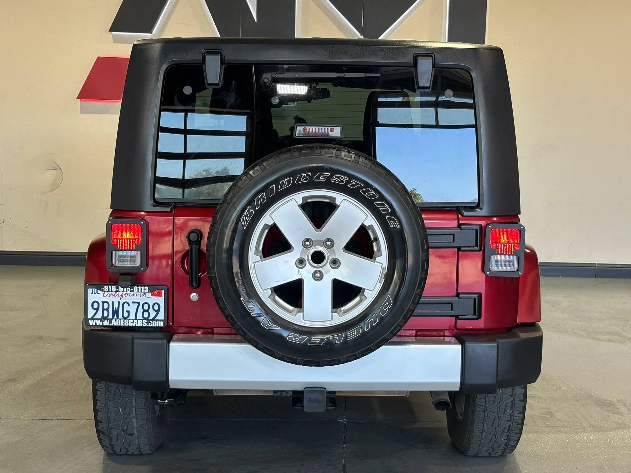 Used 2011 Jeep Wrangler Sahara w/ Connectivity Group AWD/4WD image 5