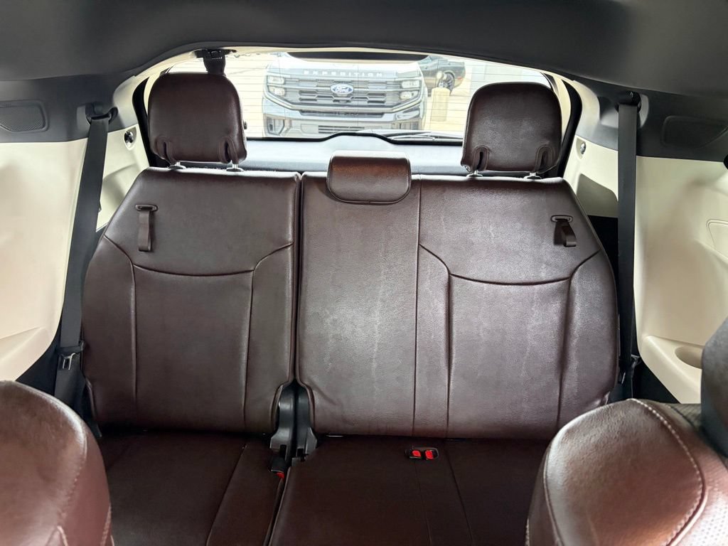Used 2022 Toyota Sienna Platinum AWD/4WD image 17