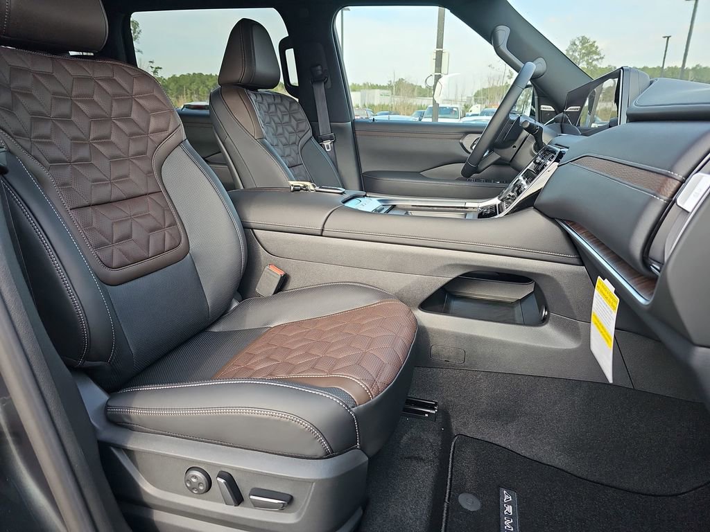 New 2026 Nissan Armada Platinum image 13