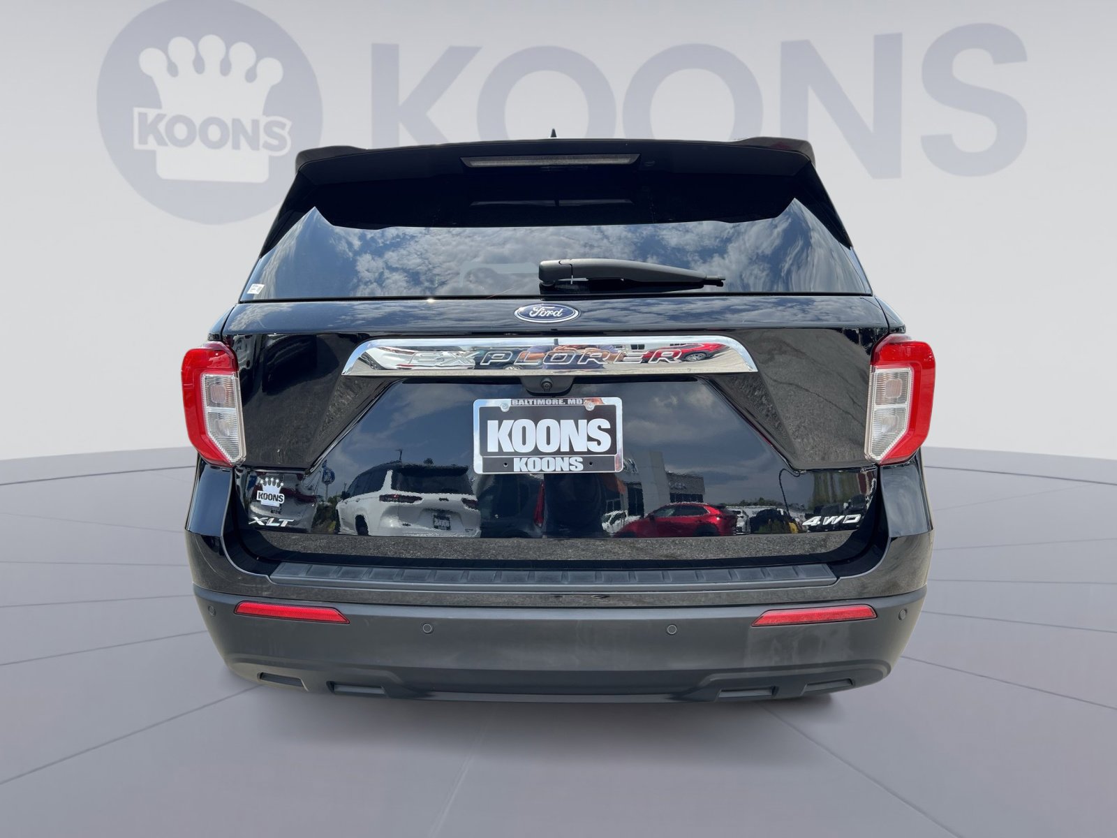 Used 2023 Ford Explorer XLT AWD/4WD image 15