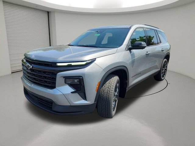 New 2026 Chevrolet Traverse LT w/ Midnight/Sport Edition FWD image 3