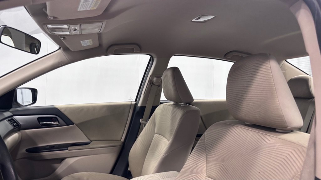 Used 2015 Honda Accord LX image 19