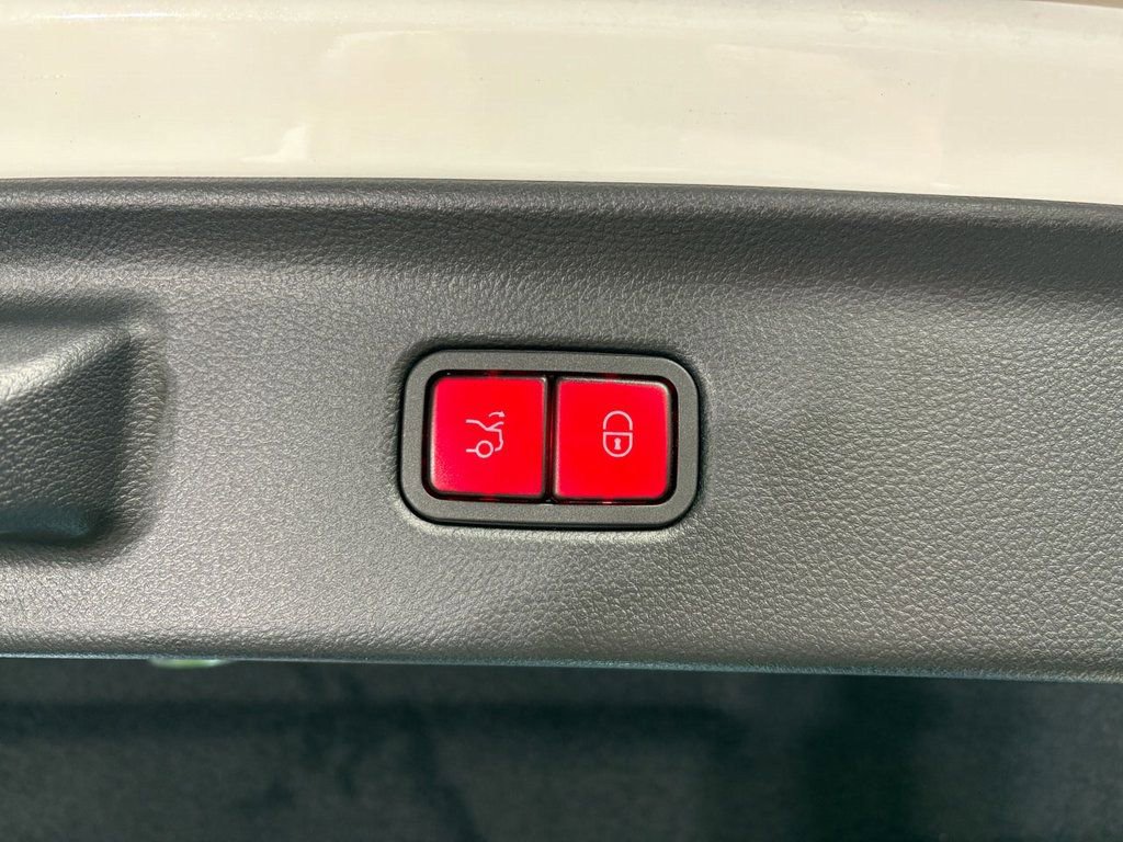 Used 2023 Mercedes-Benz S 500 4MATIC w/ AMG Line image 36