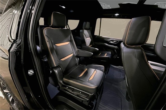 Used 2023 GMC Yukon XL AT4 image 16