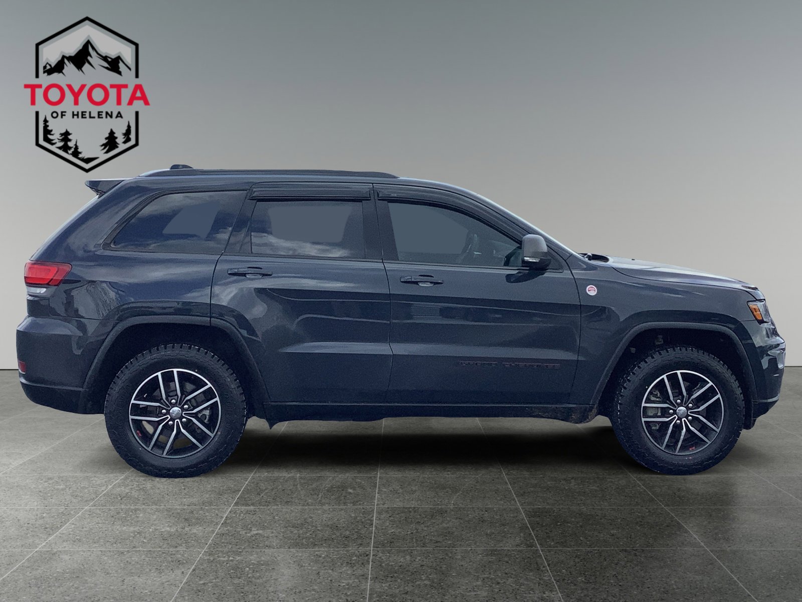 Used 2018 Jeep Grand Cherokee Trailhawk w/ Trailhawk Luxury Group image 6