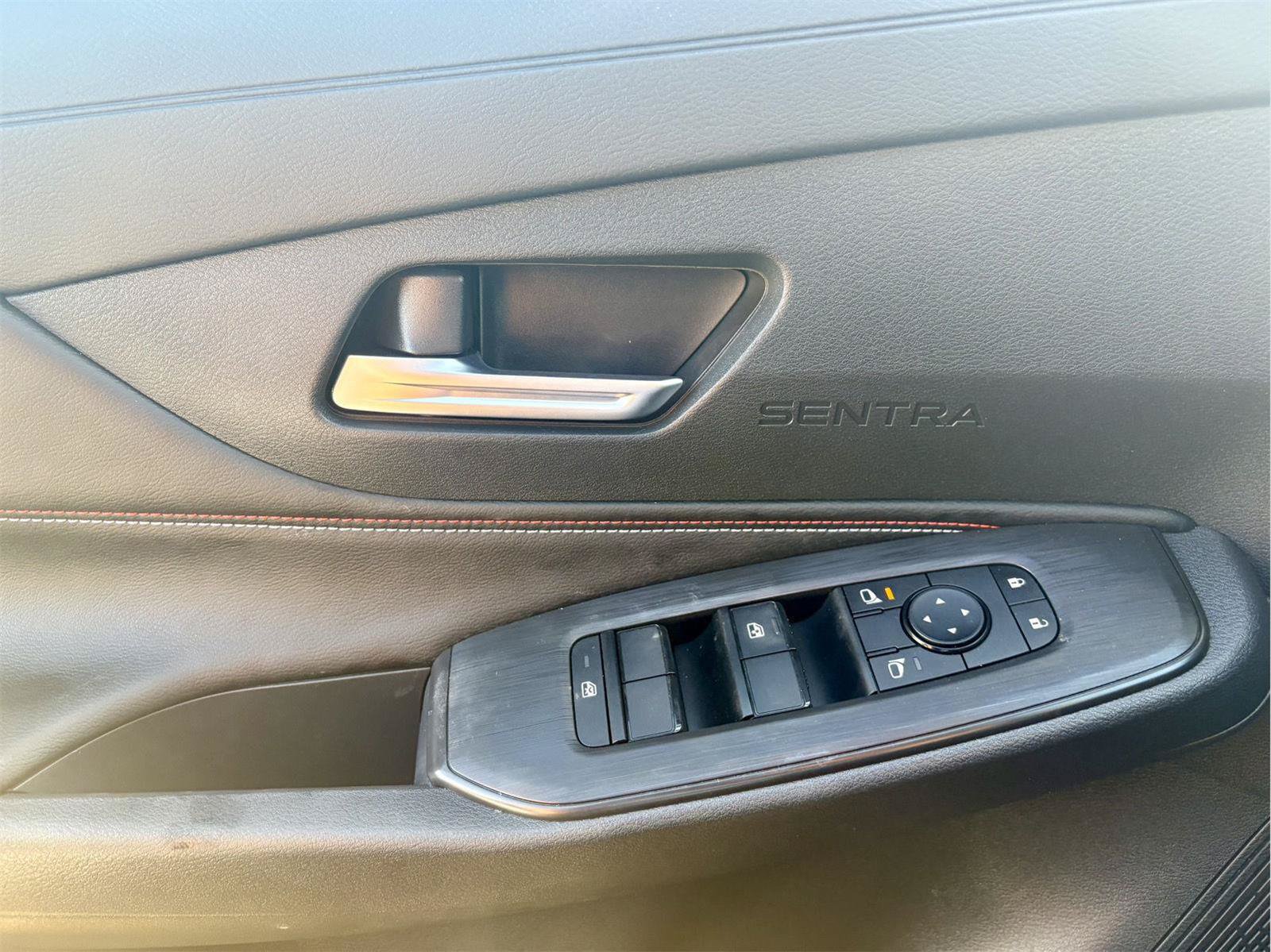 Used 2026 Nissan Sentra SR w/ Floor Mat Package FWD image 15