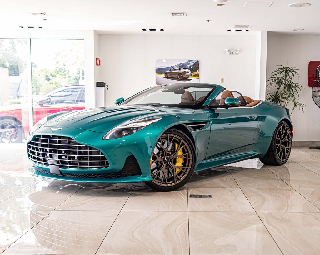 Used 2025 Aston Martin DB12 Convertible RWD image 1
