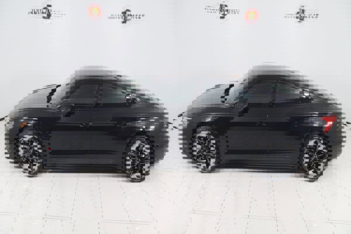 Used 2024 Audi RS e-tron GT w/ Carbon Performance Package image 39