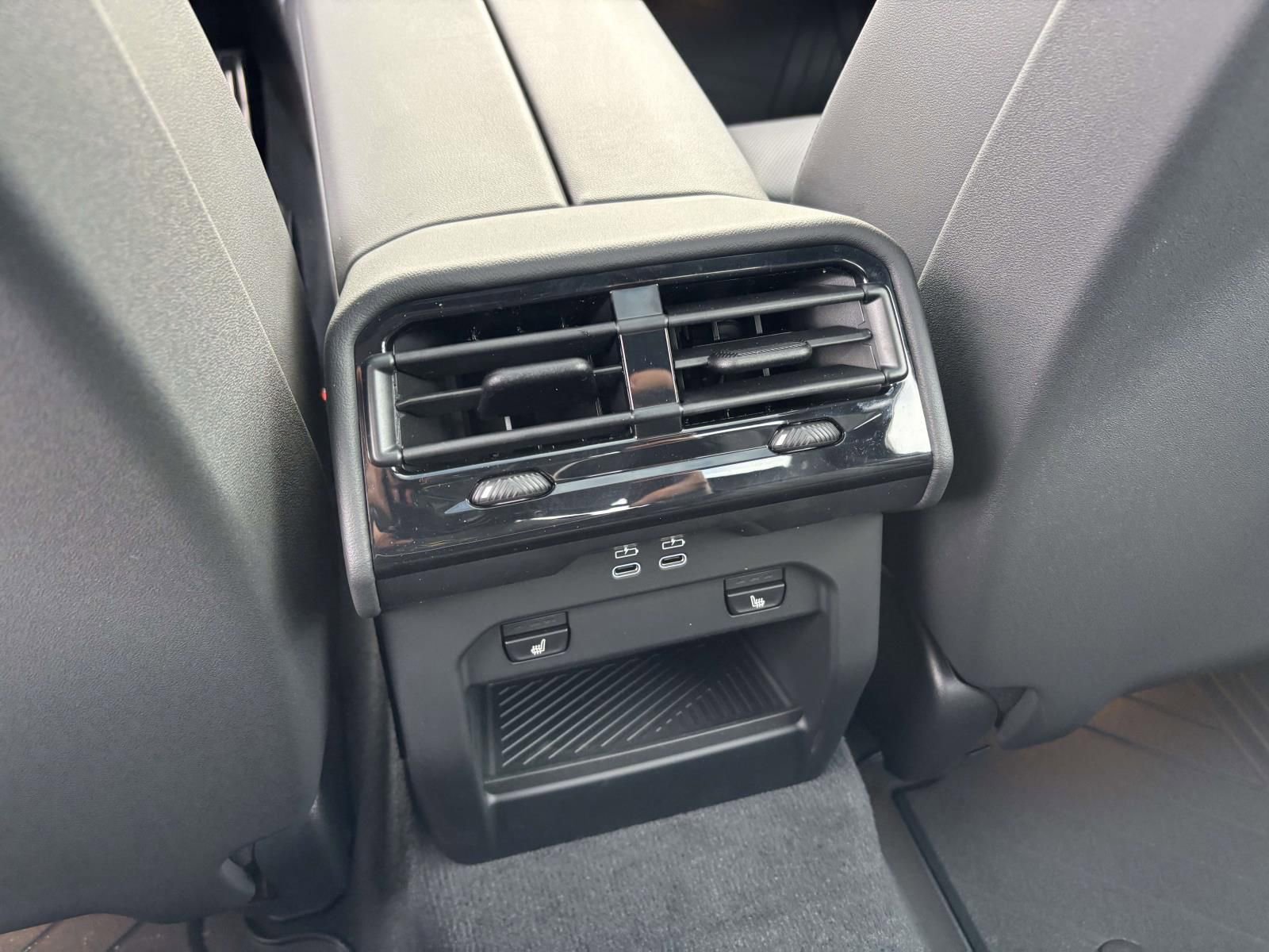 New 2026 BMW 540i xDrive w/ M Sport Package image 32