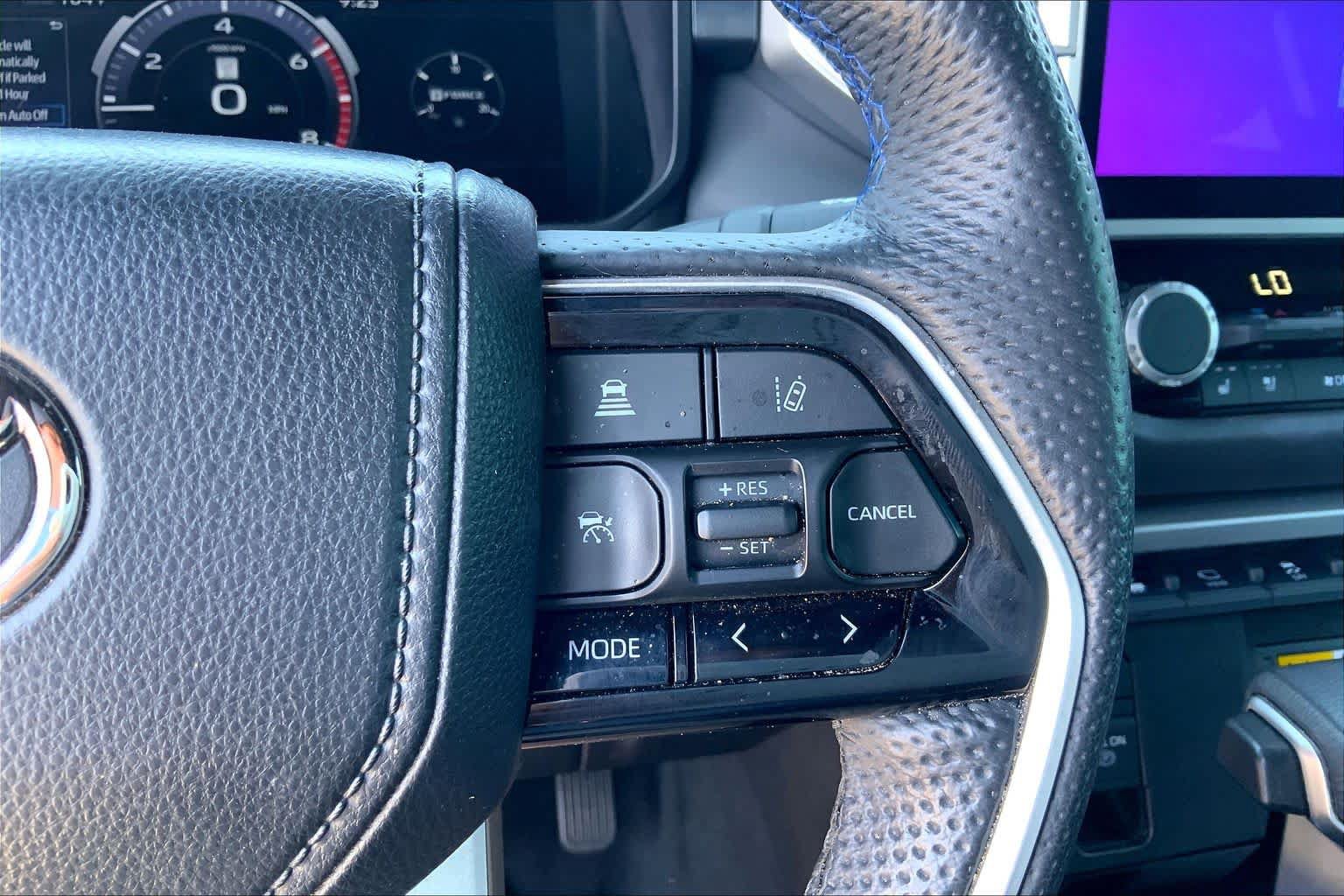 Used 2024 Toyota Tundra Platinum AWD/4WD image 25