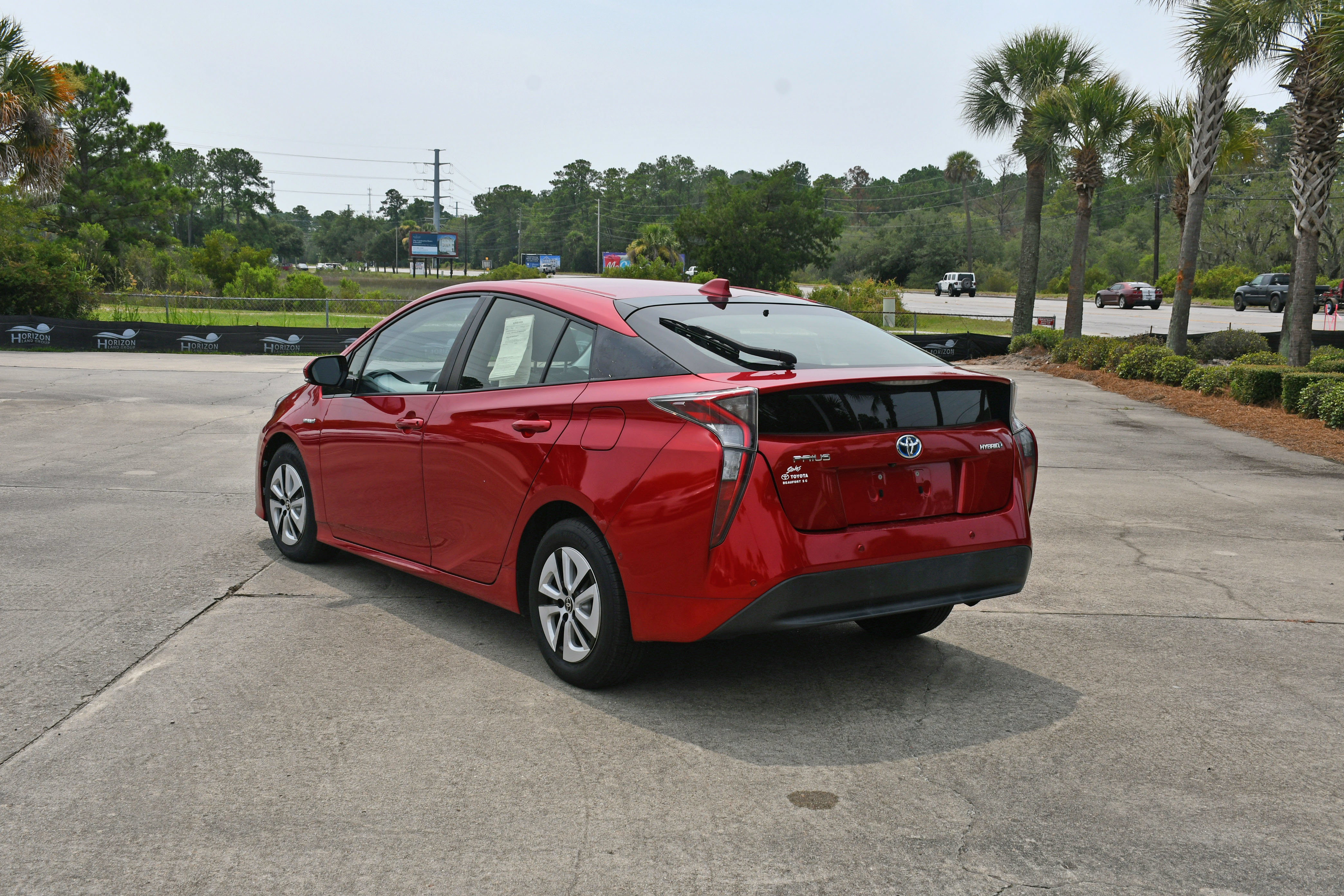 Used 2017 Toyota Prius Four FWD image 4