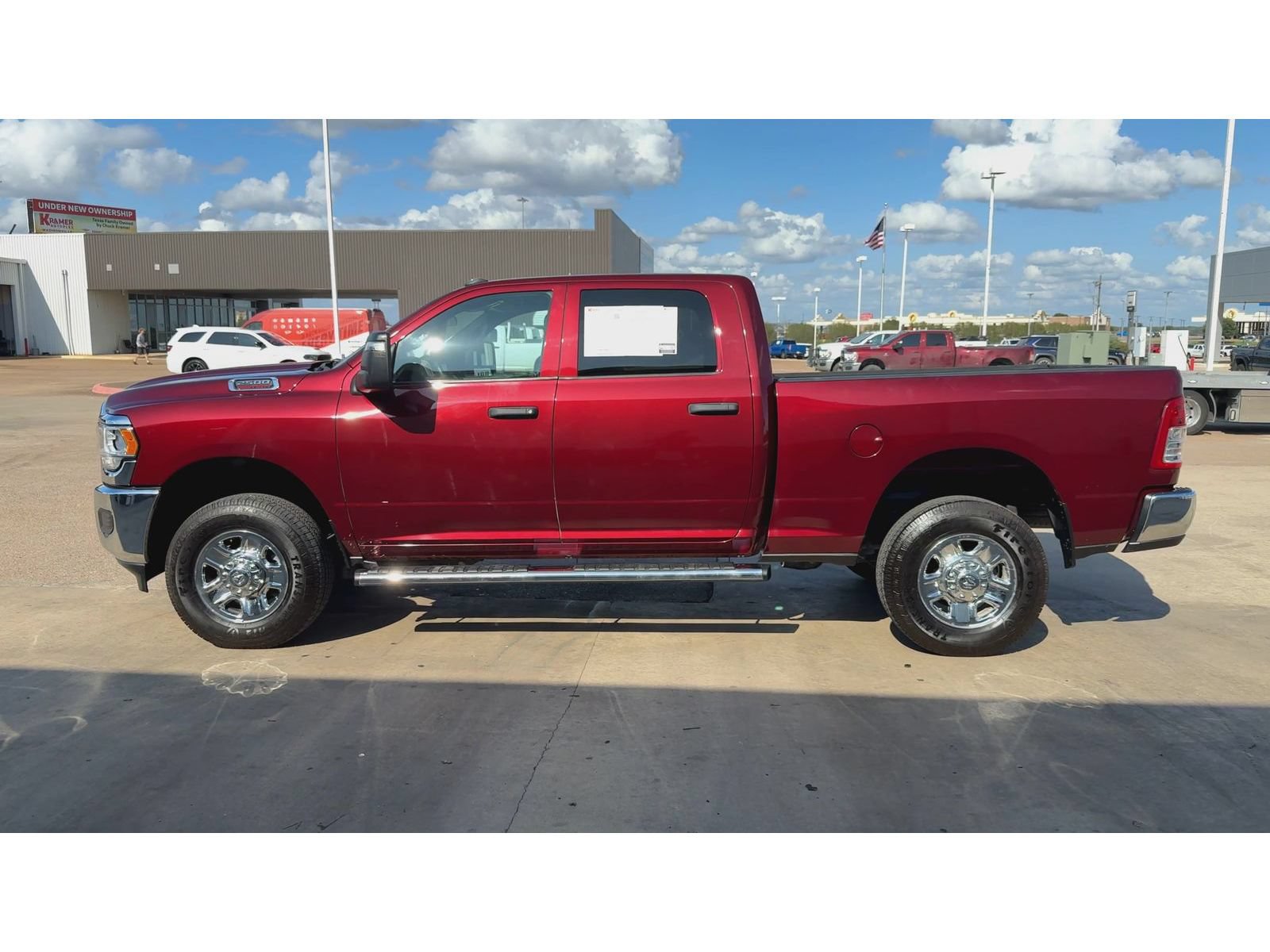 Used 2024 RAM 2500 Tradesman w/ Chrome Appearance Group AWD/4WD image 5