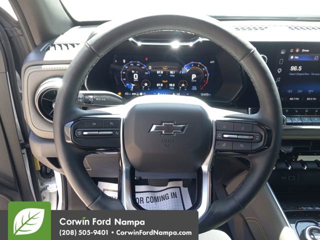 Used 2025 Chevrolet Colorado ZR2 w/ Technology Package AWD/4WD image 14