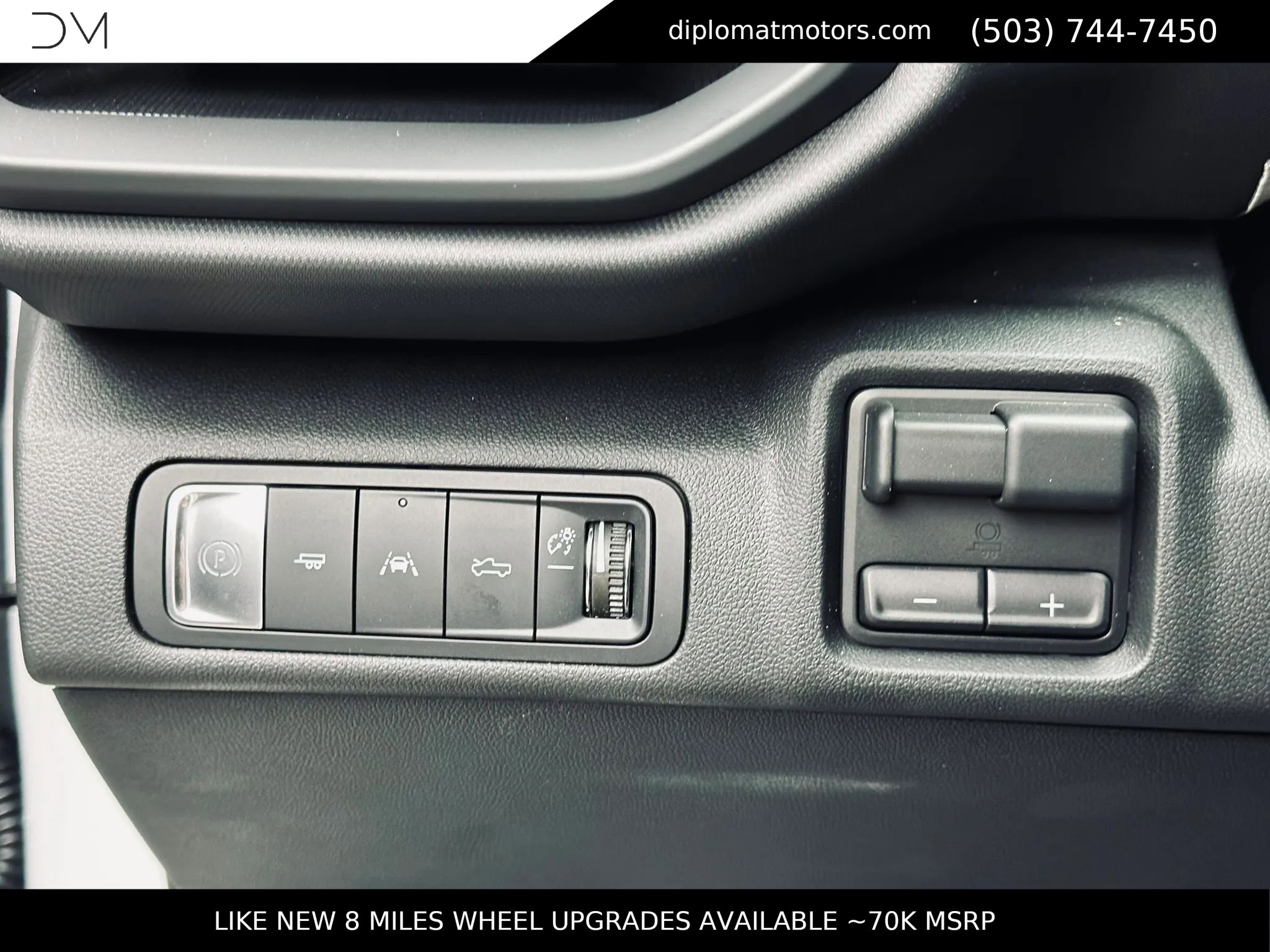 Used 2024 Chevrolet Silverado EV W/T AWD/4WD image 33
