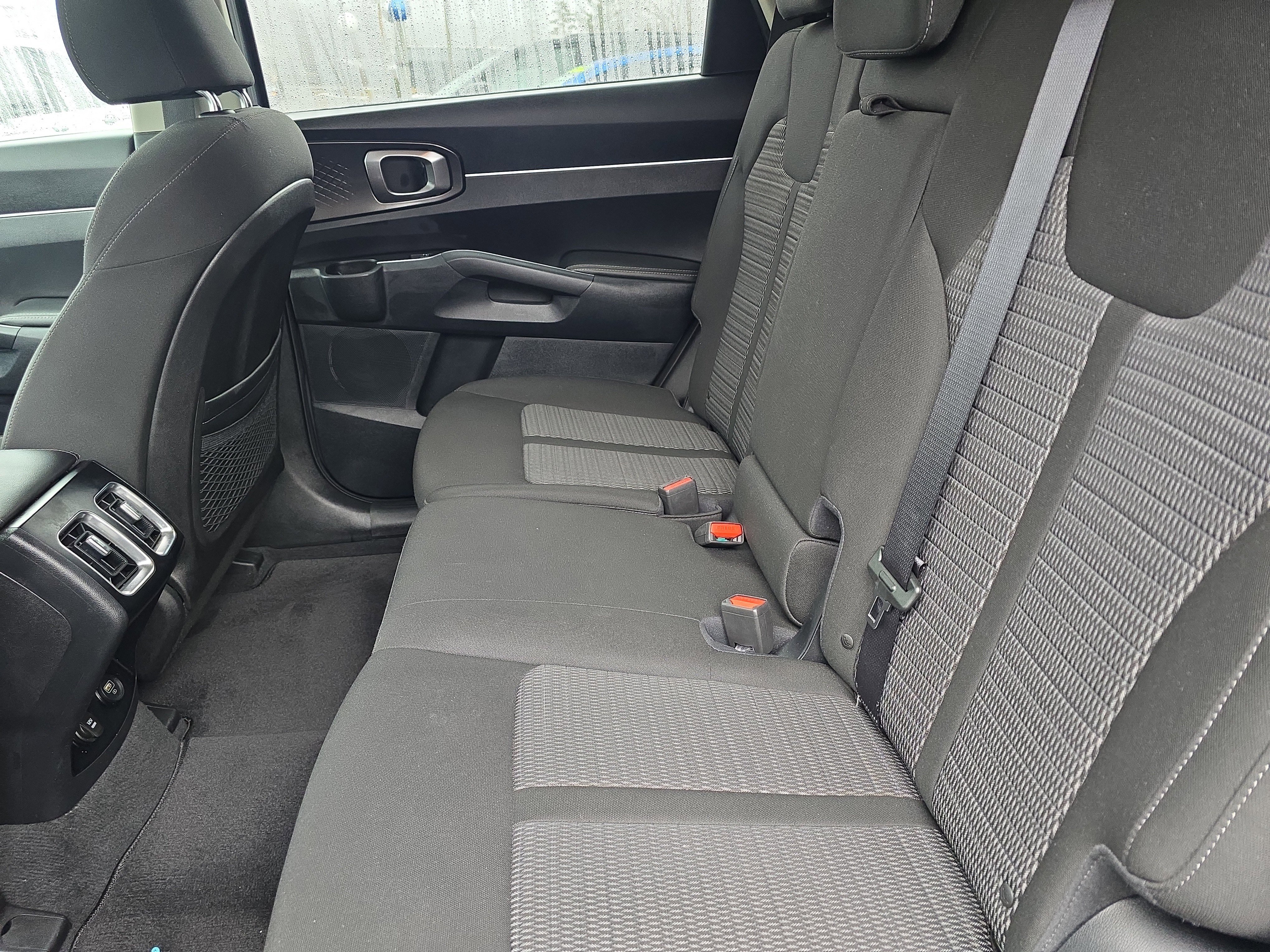 Used 2023 Kia Sorento LX AWD/4WD image 12