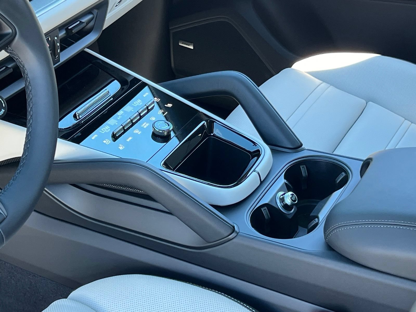 New 2026 Porsche Cayenne AWD/4WD image 31