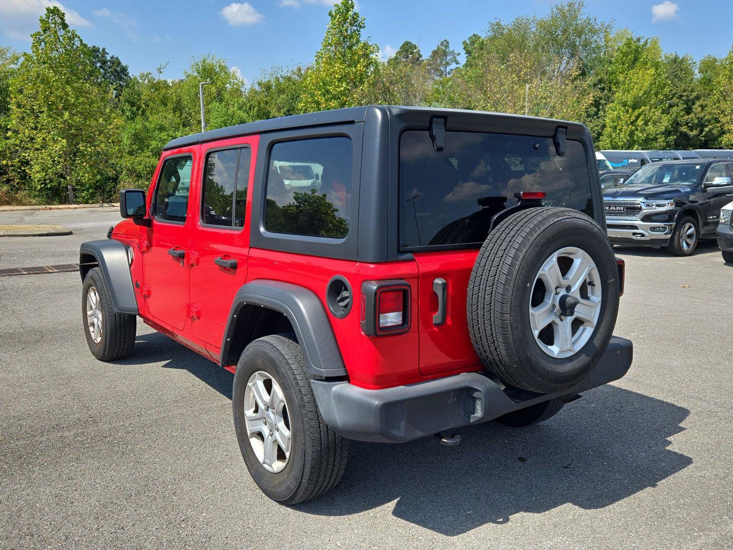 Used 2022 Jeep Wrangler Unlimited Sport AWD/4WD image 5