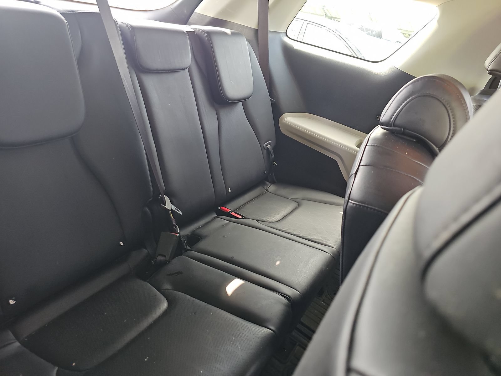 Used 2022 Kia Carnival LX FWD image 14