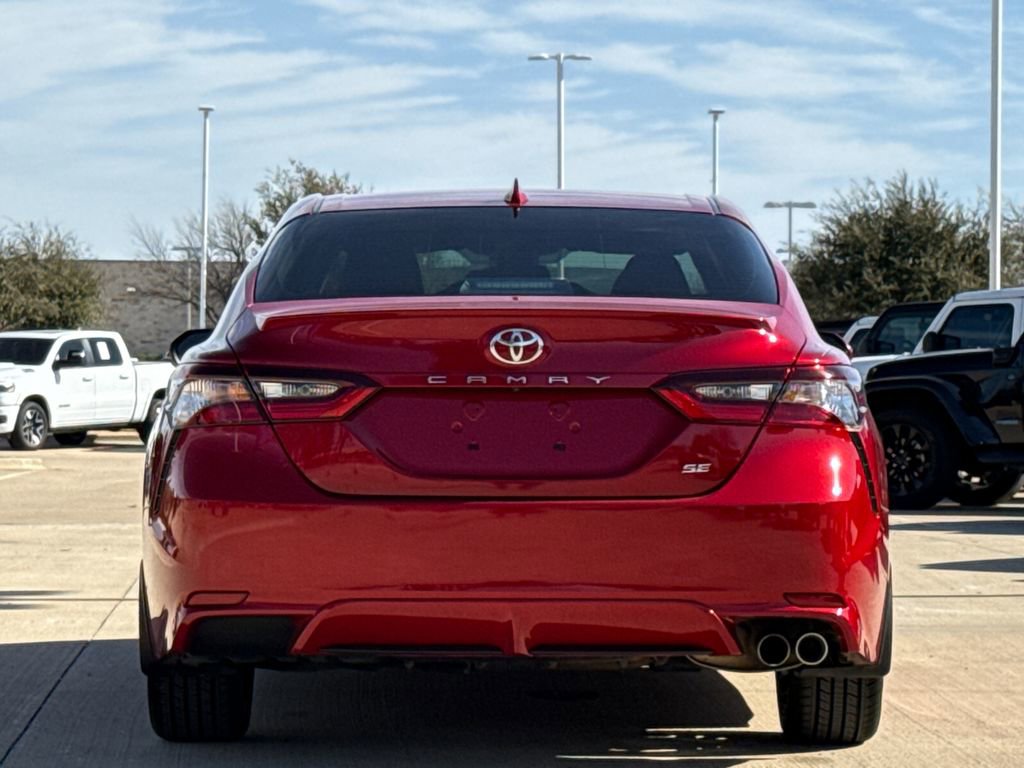 Used 2024 Toyota Camry SE image 7