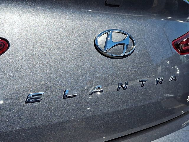 Used 2019 Hyundai Elantra SE FWD image 29
