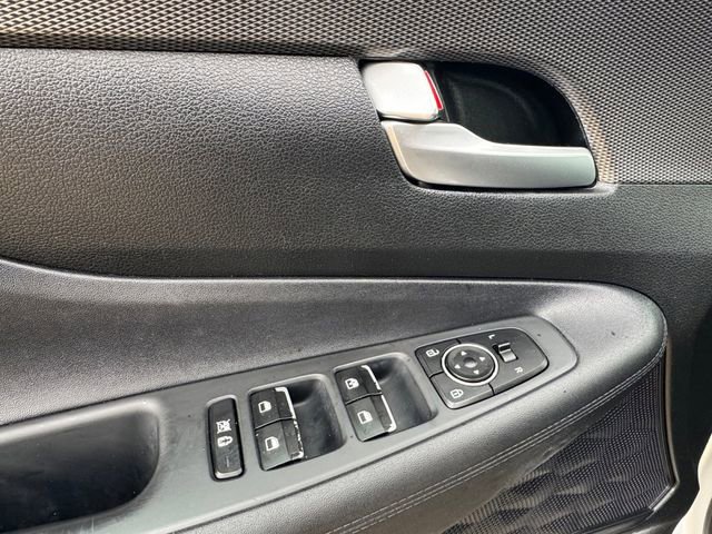 Used 2019 Hyundai Santa Fe SE image 5
