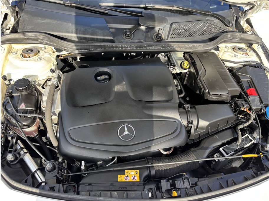 Used 2018 Mercedes-Benz CLA 250 image 14