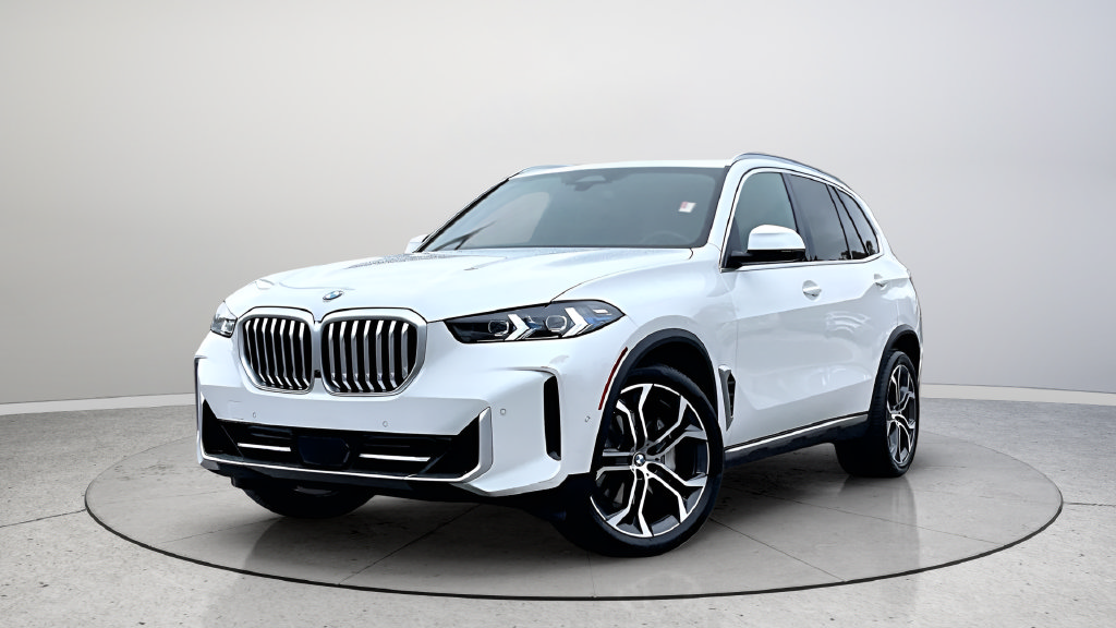 Certified 2025 BMW X5 sDrive40i w/ Premium Package