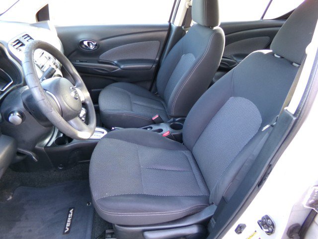 Used 2014 Nissan Versa SV FWD image 13