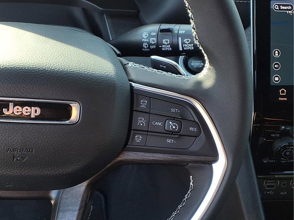 New 2025 Jeep Grand Cherokee Limited w/ Trailer Tow Package image 6