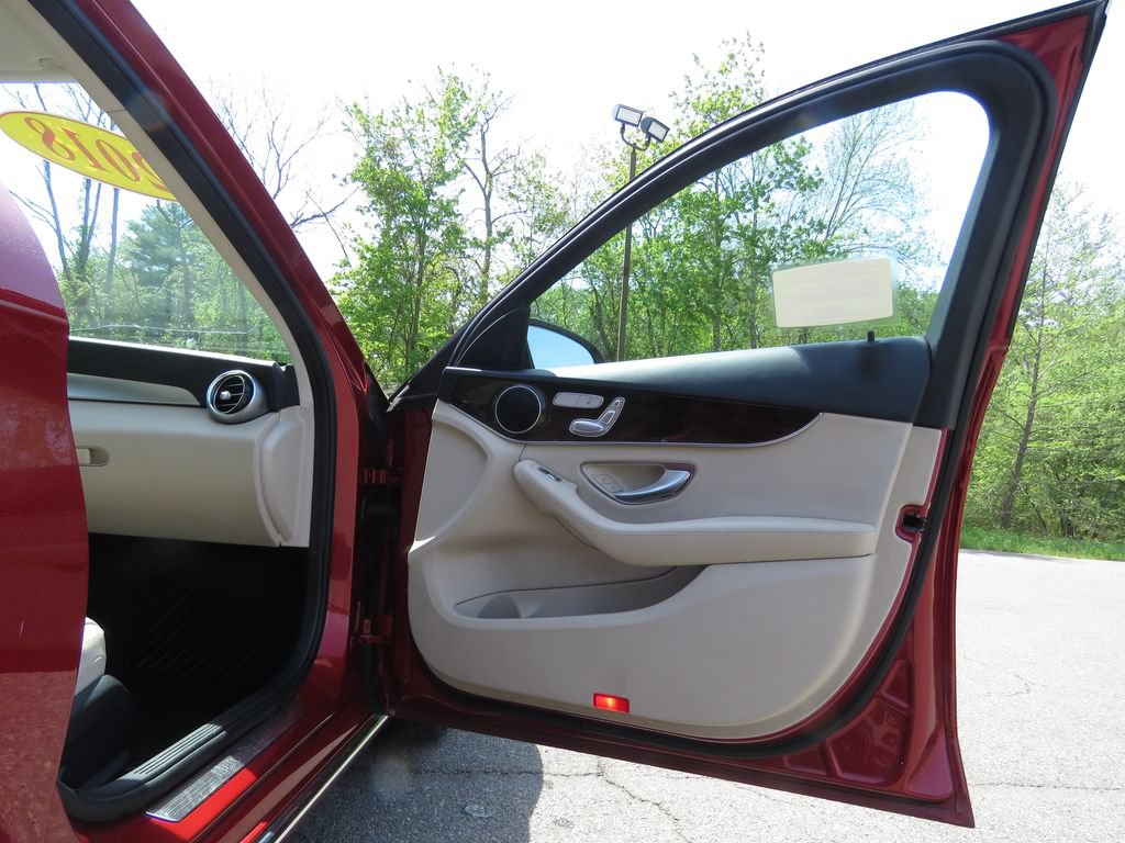 Used 2018 Mercedes-Benz C 300 4MATIC Sedan image 12