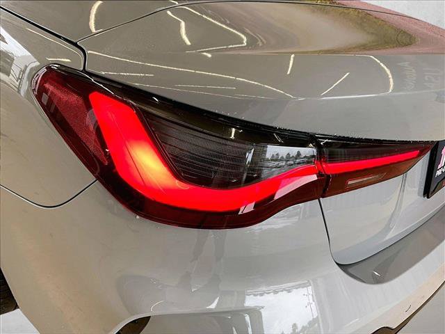 Used 2024 BMW M440i Convertible w/ Premium Package RWD image 28
