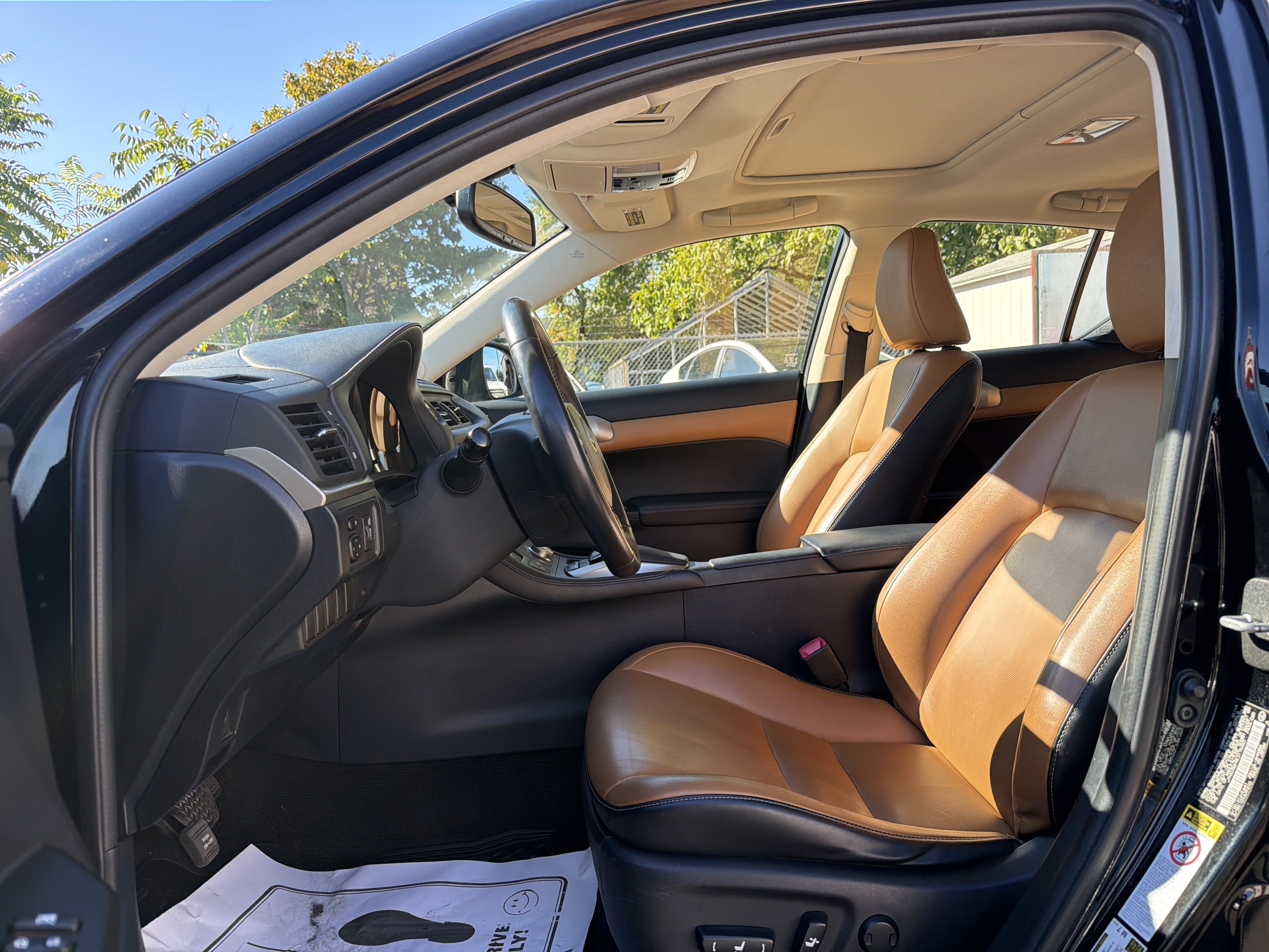 Used 2014 Lexus CT 200h FWD image 8
