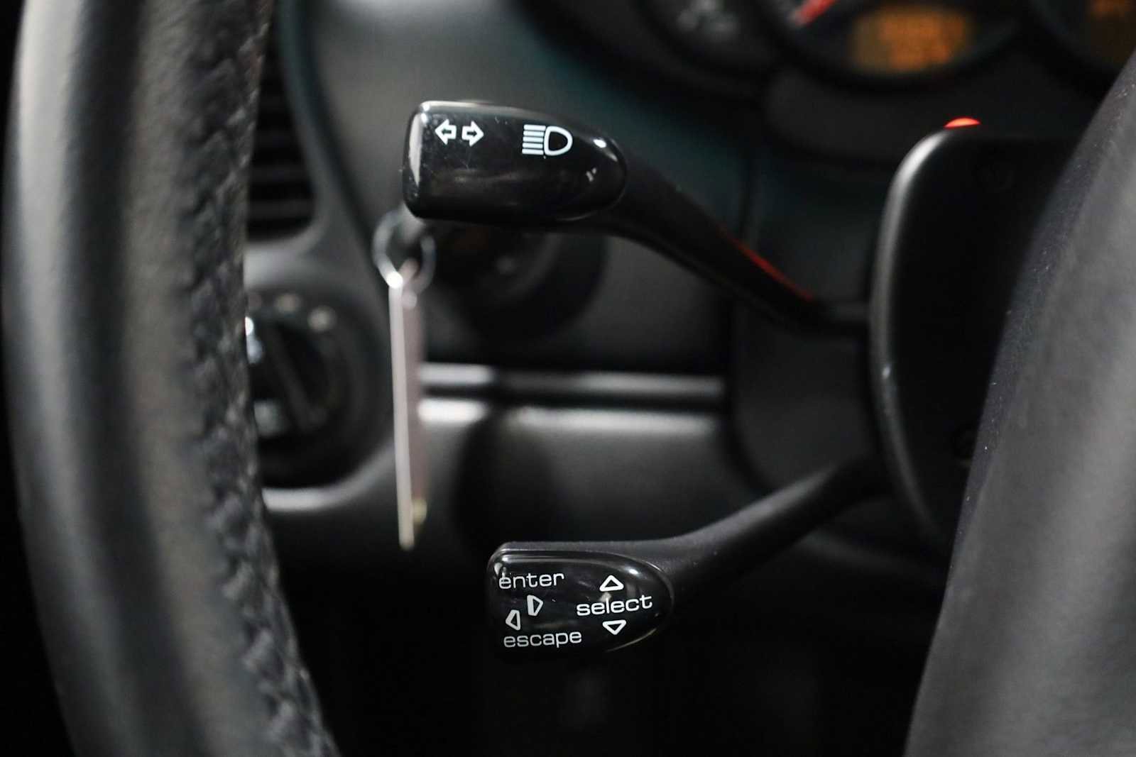 Used 2001 Porsche 911 Carrera image 29