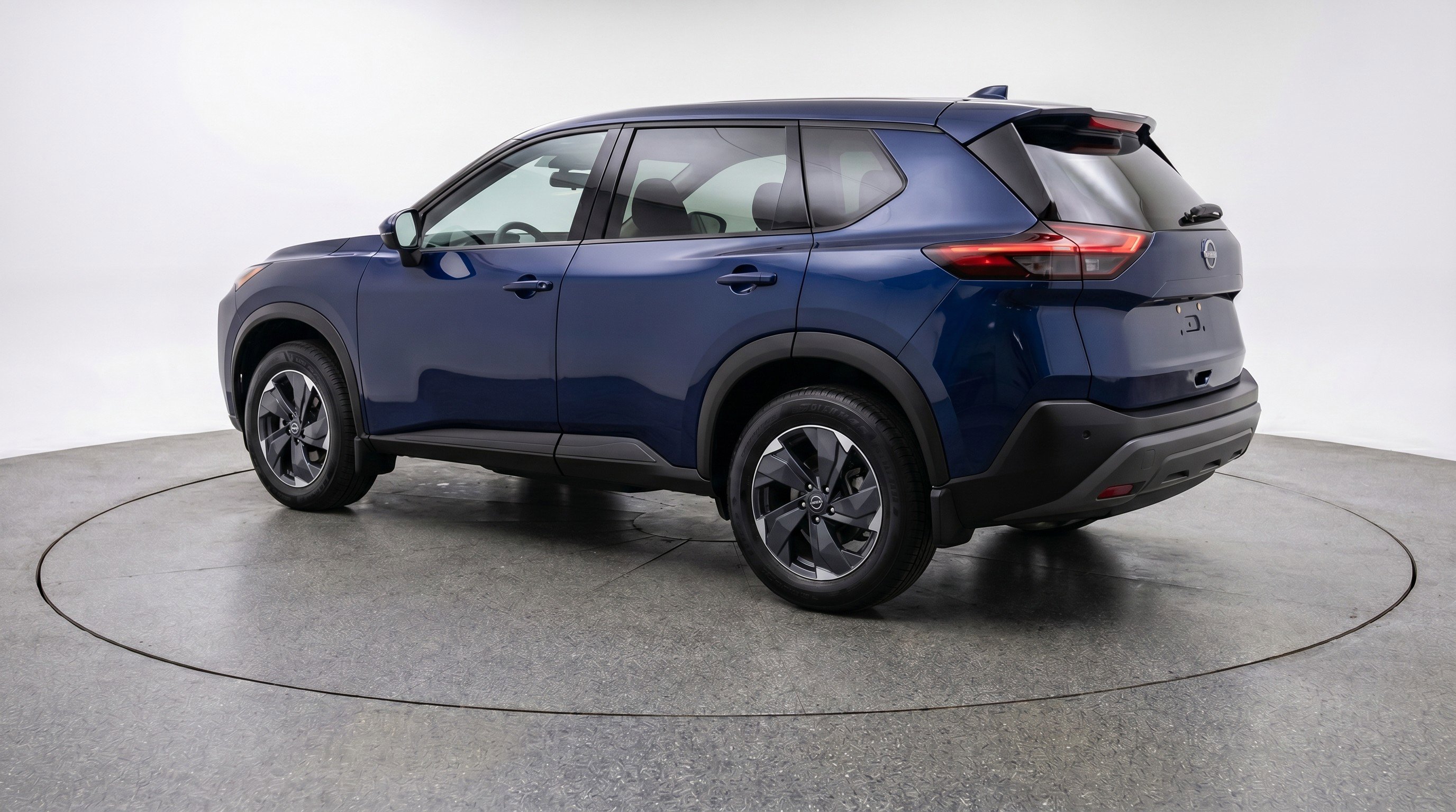 Used 2025 Nissan Rogue SV AWD/4WD image 6