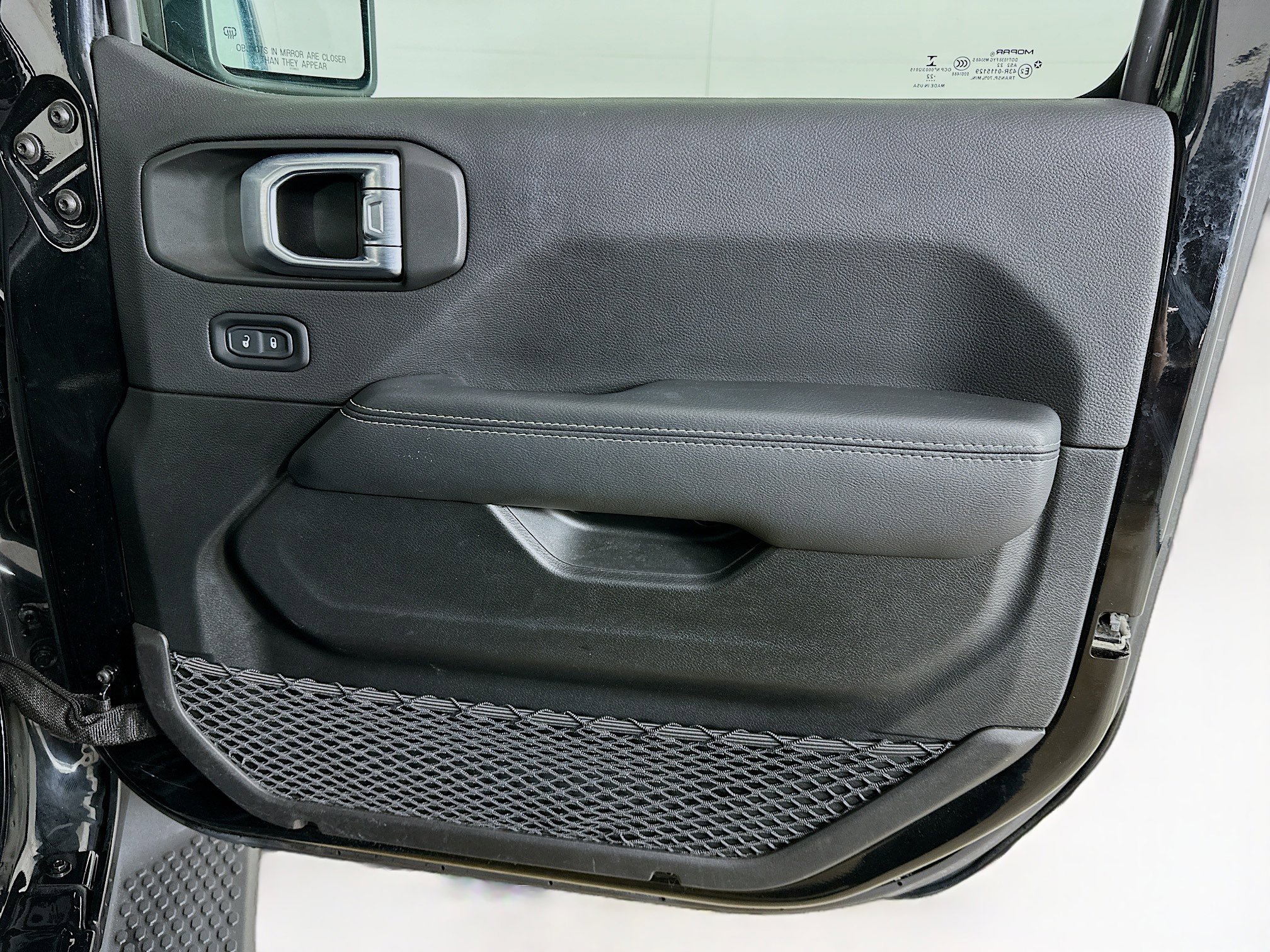 Used 2022 Jeep Wrangler Sahara w/ Cold Weather Group image 32