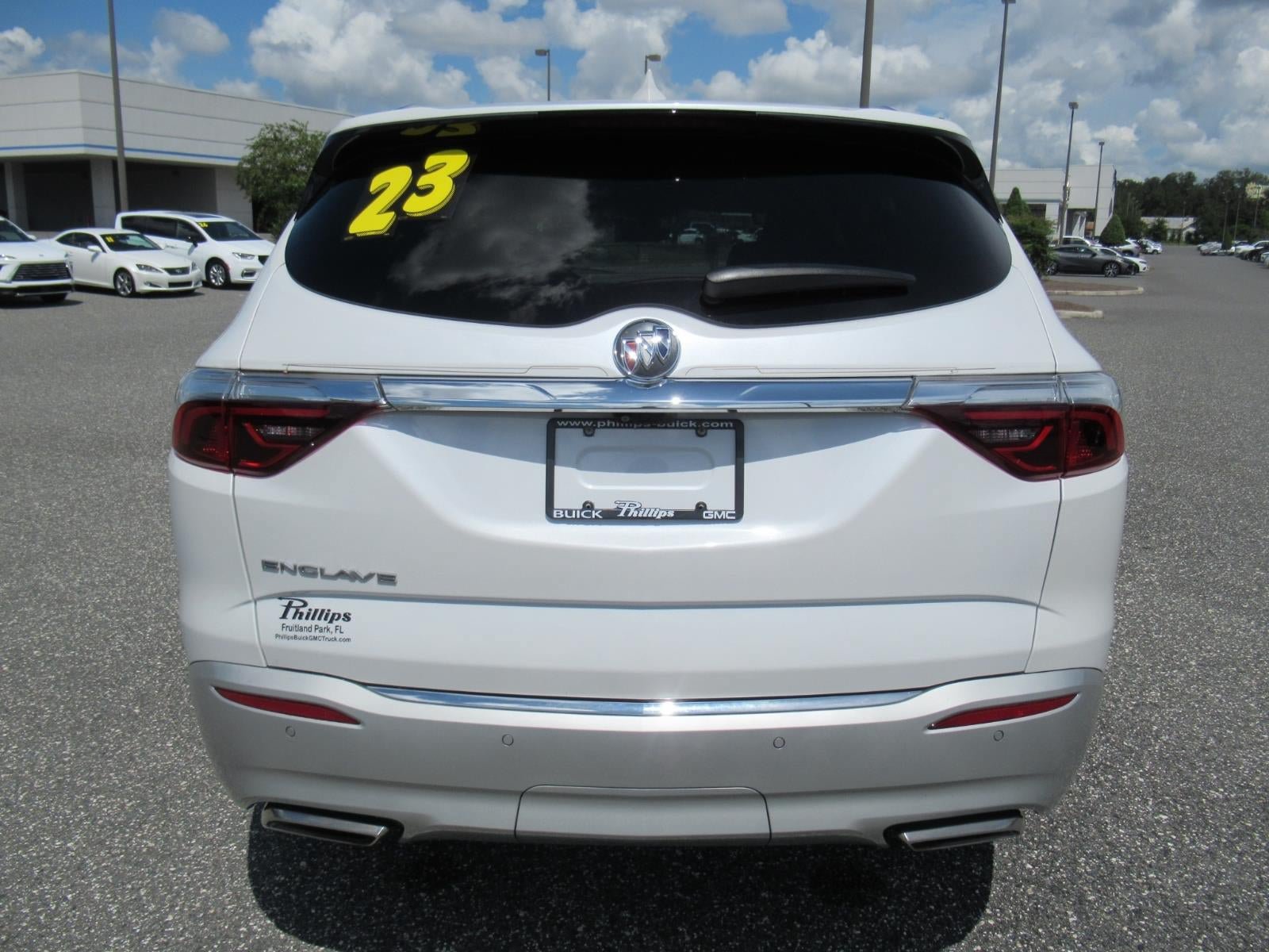 Used 2023 Buick Enclave Essence FWD image 6