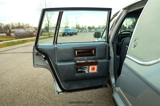 Used 1986 Cadillac Brougham Brougham image 31