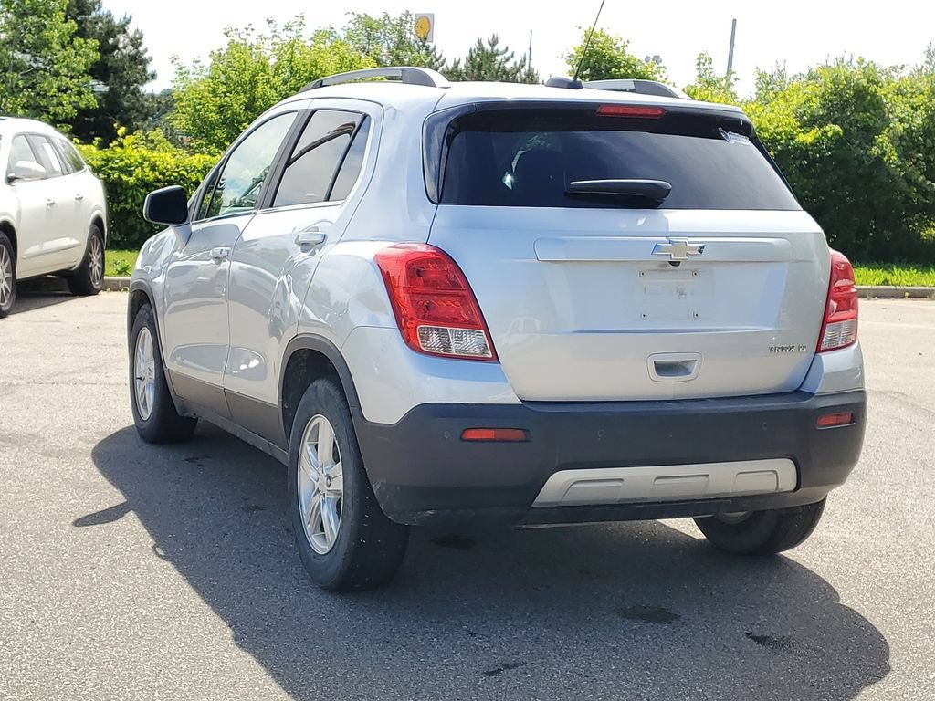 Used 2016 Chevrolet Trax LT w/ LT Convenience Package FWD image 3