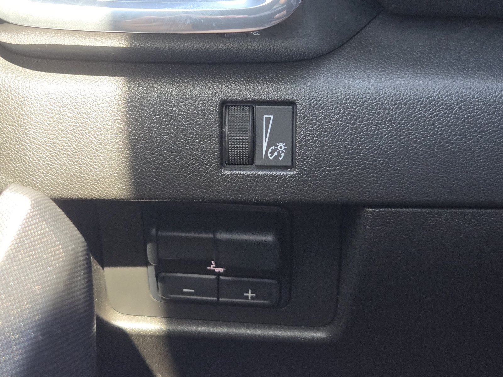 Used 2024 GMC Canyon Elevation w/ Convenience Package RWD image 25